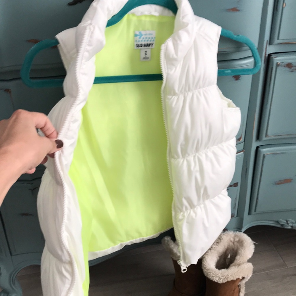 Puffer Vest - Picture 4 of 4